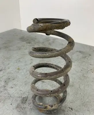 Toyota RAV 4 (XA30) Rear coil spring