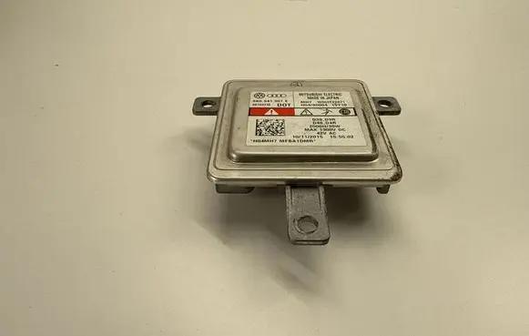 Volkswagen Touareg II Headlight ballast module Xenon 8K0941597 8K0941597E