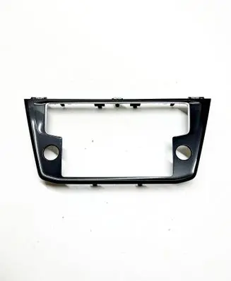 Volkswagen Tiguan Radio/GPS head unit trim 5NA858071C