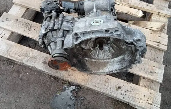 Volkswagen Golf III Manual 5 speed gearbox CHD