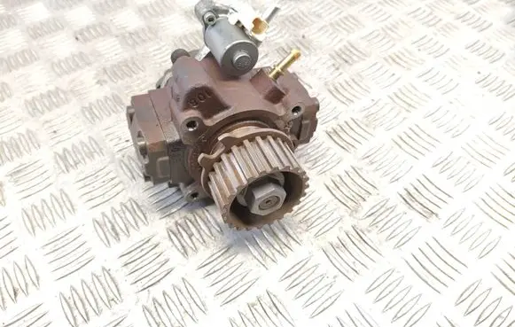 Peugeot 308 Fuel injection high pressure pump 9672605380 A2C53381555 5WS40894