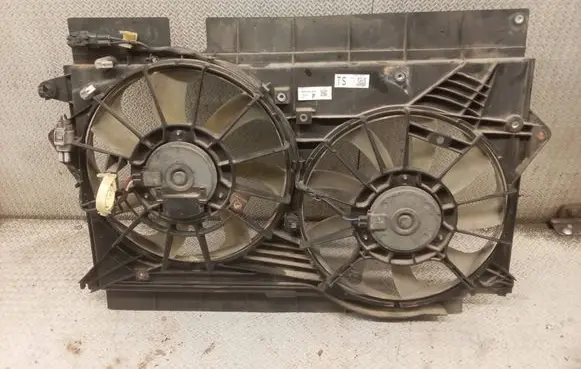 Toyota Avensis T270 Fan set 160400R160 MF4227503773