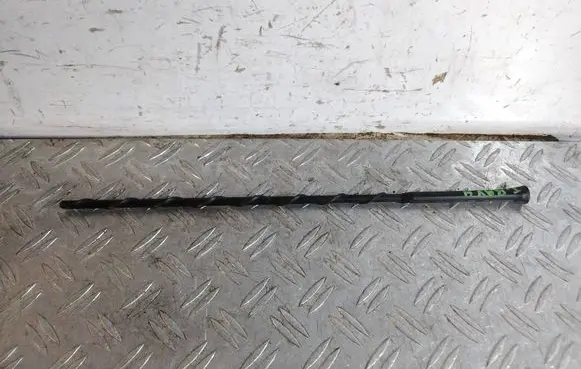 Toyota RAV 4 (XA40) Aerial GPS antenna