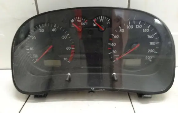 Volkswagen Golf IV Speedometer (instrument cluster) 1J0920822 023618180