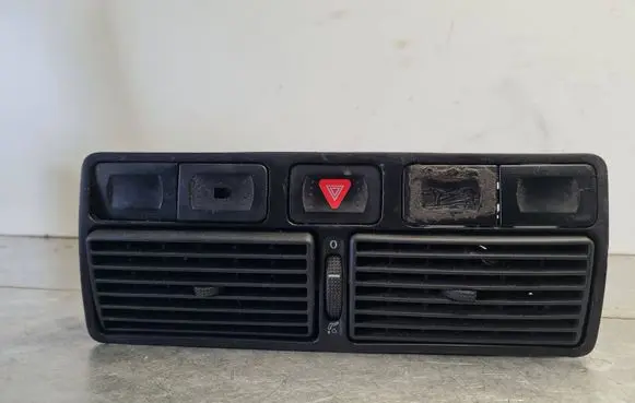 Volkswagen Golf IV Dash center air vent grill 1J0819736C 1J0819728C