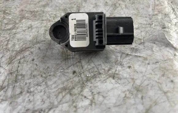 Toyota Corolla E120 E130 Airbag deployment crash/impact sensor 8983102020