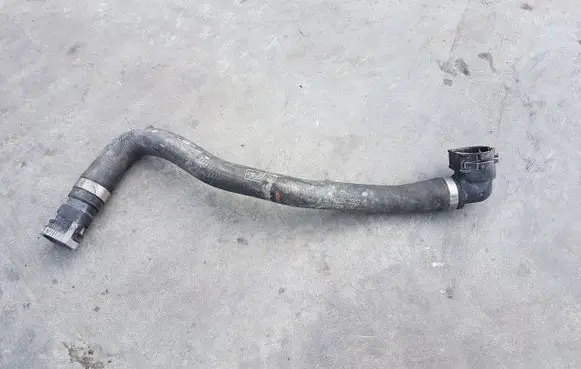 Volvo V50 Engine coolant pipe/hose