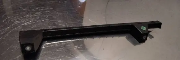Opel Mokka Front door windshield rail 20782960