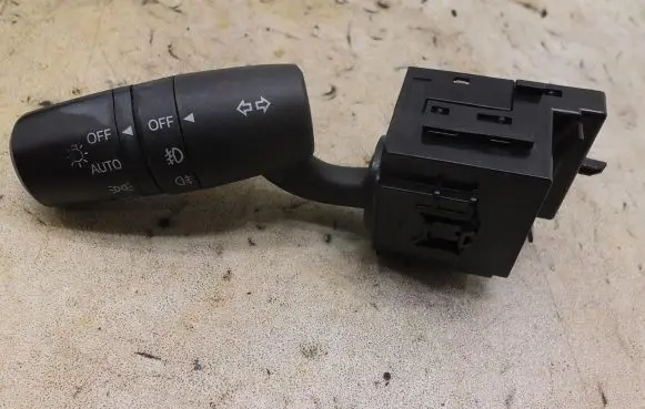 Mazda 3 II Fog light switch KRIS235789