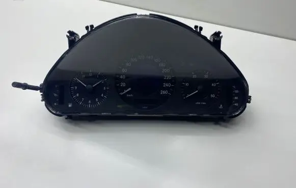 Mercedes-Benz E W211 Speedometer (instrument cluster) 110080283 006273 A2115403347