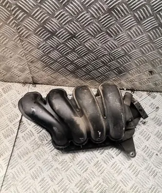 Toyota Corolla Verso AR10 Intake manifold