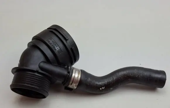 BMW 5 GT F07 Engine coolant pipe/hose 7576334