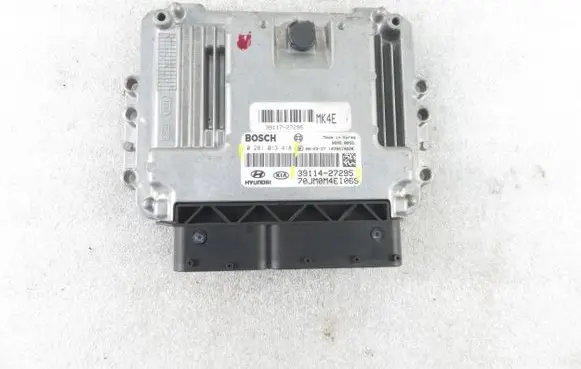 Hyundai Tucson JM Engine control unit/module 0281013418 3911427295