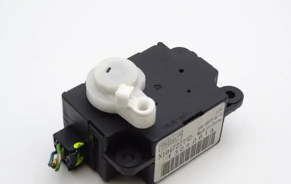 Nissan Micra Air flap motor/actuator N104722T 1000077010