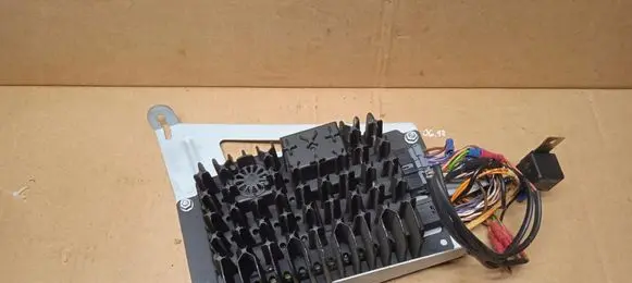 Mercedes-Benz A W169 Sound amplifier