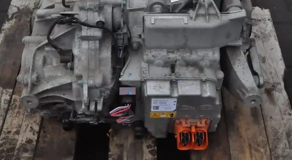 Land Rover Evoque II Electric car motor L8D2-14G137-AF
