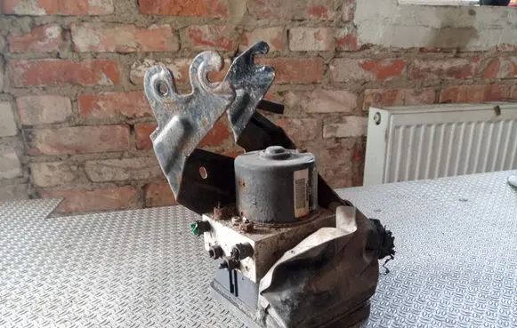 Citroen C2 ABS Pump 9660696380