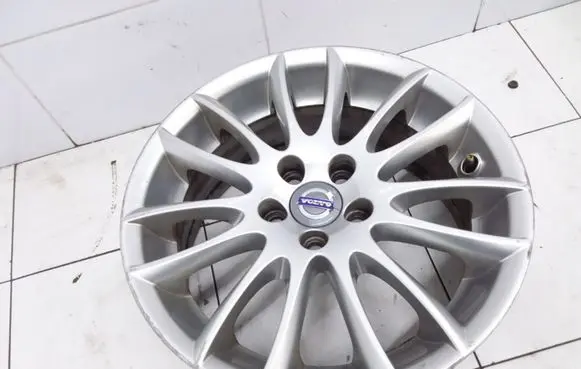 Volvo S80 R17 alloy rim 9466833