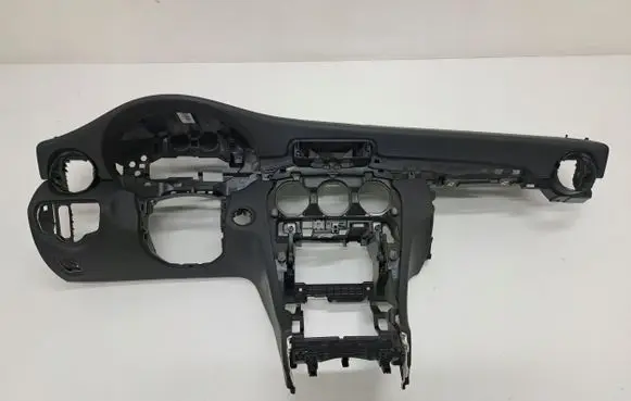 Mercedes-Benz C W205 Dashboard