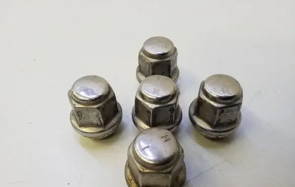 Chrysler Pacifica Nuts/bolts OEM