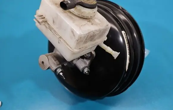 BMW X6 E71 Brake booster 32067474 IMPRK1539740