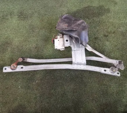 Fiat Barchetta Front wiper linkage and motor 