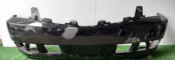 Cadillac Escalade Front bumper 25835040