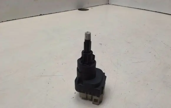 Skoda Superb B5 (3U) Brake pedal sensor switch