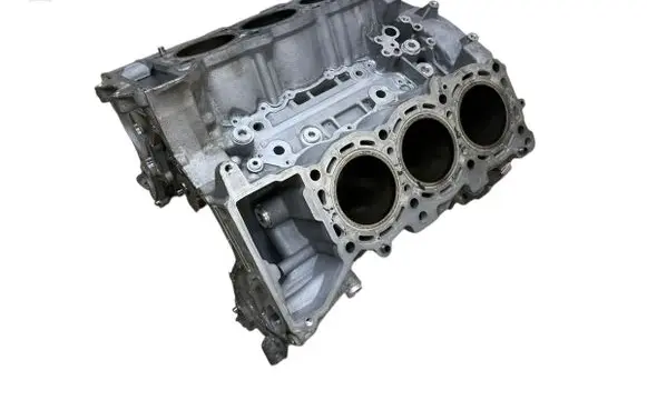 Mercedes-Benz E W211 Engine block R6420106605 A6420103002 6420103002