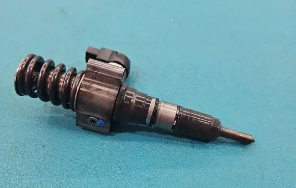Volkswagen PASSAT B6 Fuel injector 03G130073T IMPRK1557027