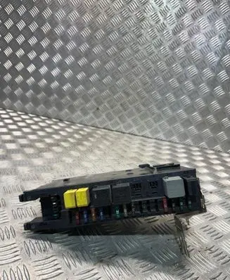 Mercedes-Benz C W203 Fuse module 2035451801