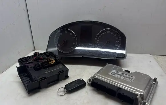 Volkswagen Golf V Engine ECU kit and lock set 036906032AG 0261208589