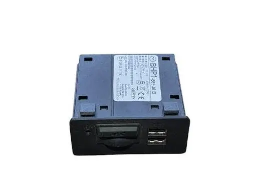 Mazda 3 III USB socket connector BHP1-669UOB BHP1669UOB