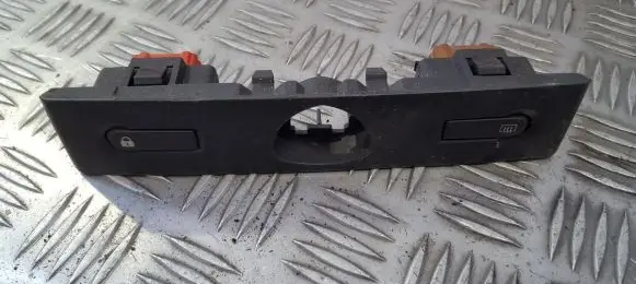 Renault Clio II Central locking switch button 8200071224