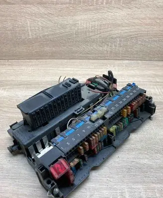 BMW 3 E46 Fuse box set 8364542