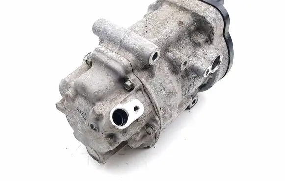 Toyota Prius (XW50) Air conditioning (A/C) compressor (pump) 0424000240 ESB20C 7T63802