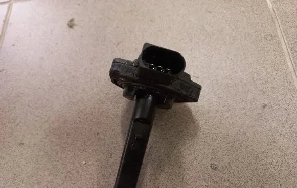 BMW 3 E46 Oil level sensor 00786802 7508003