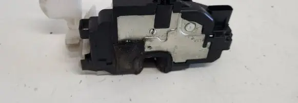 Nissan Note (E11) Front door lock 07T08