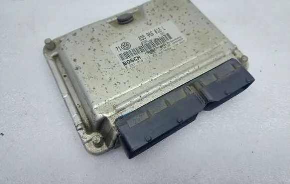 Seat Leon (1M) Engine control unit/module 038906012L 0281010112