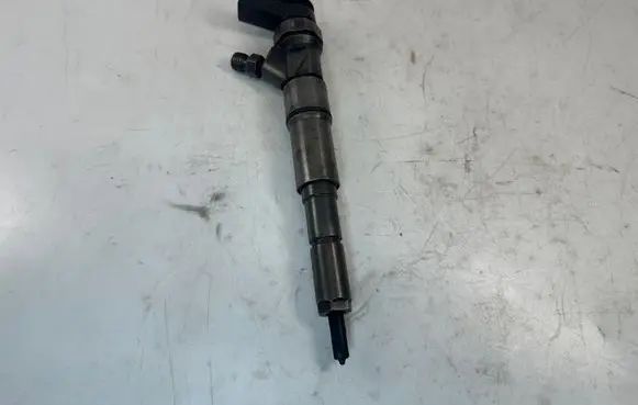 BMW X5 E53 Fuel injector 7789661 13537789661 0445110131