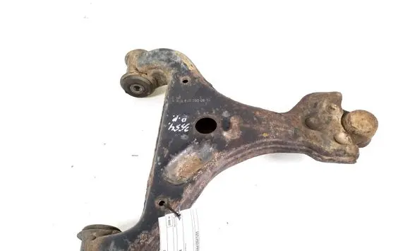 Mercedes-Benz Vito Viano W639 Front lower control arm/wishbone A6393300510