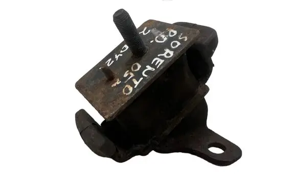 KIA Sorento Engine mount bracket 218123E150