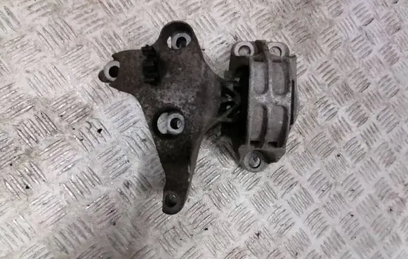 Dacia Sandero Engine mount bracket 112849221R