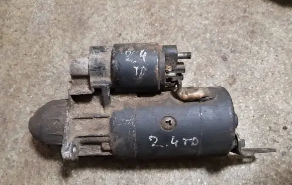 BMW 5 E34 Starter motor 0001218134