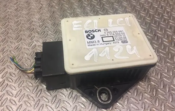 BMW 5 E60 E61 Yaw turn rate sensor 34526774602 6774602