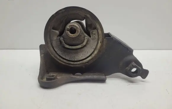 Engine mount bracket
