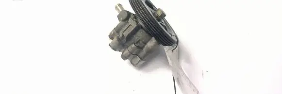 Mitsubishi Montero Power steering pump MR448507