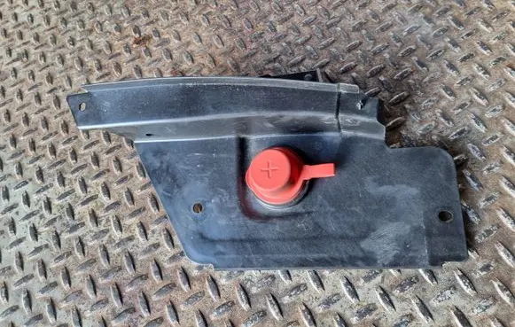 BMW 1 F40 Battery box tray cover/lid 7290719