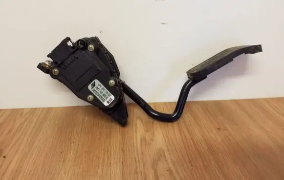 Ford Galaxy Accelerator pedal position sensor 7M1721603A 6PV00777003