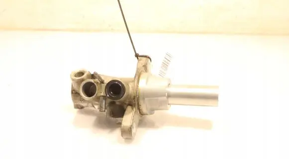 Nissan Qashqai Master brake cylinder